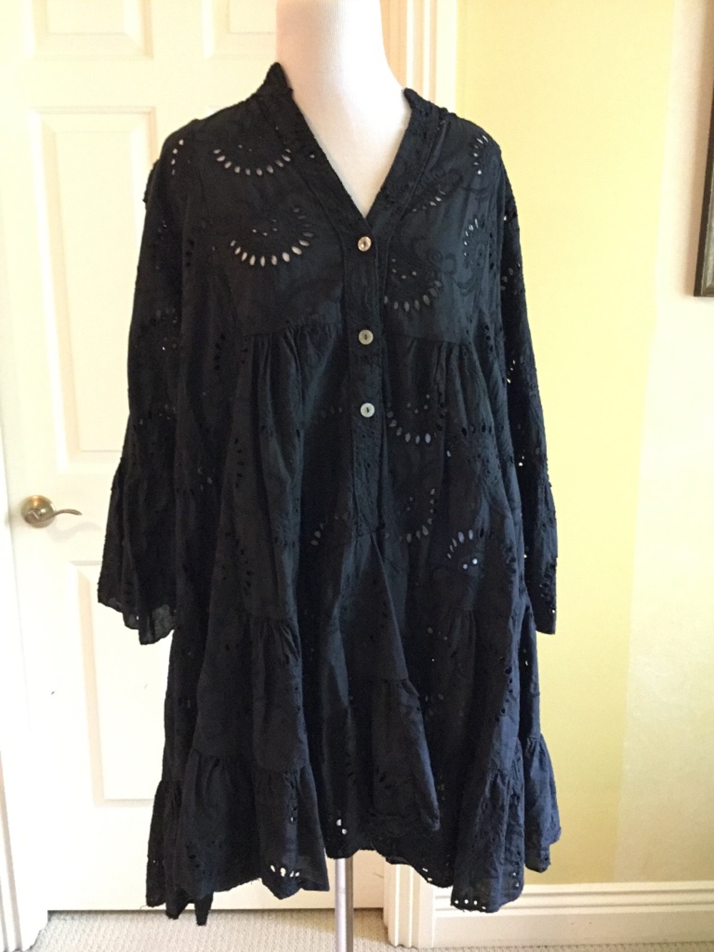 Noéline Made in Italy Black Cotton Eyelet Embroidered Tiered Mini Dress Resort